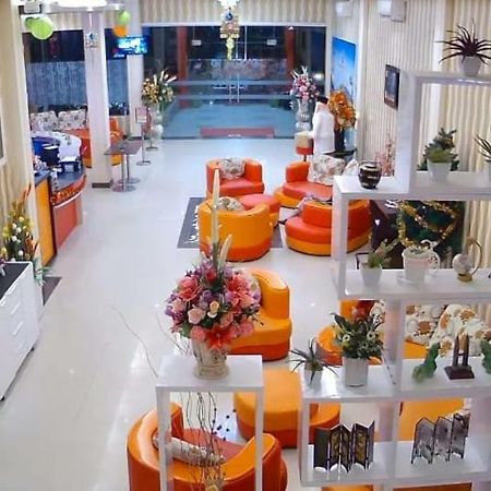 Fortune Front One Hotel Kendari Kültér fotó