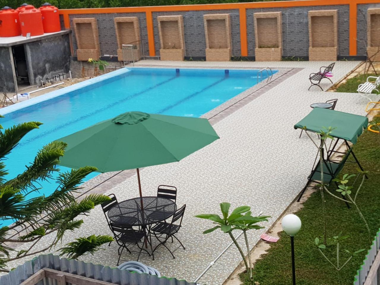 Fortune Front One Hotel Kendari Kültér fotó