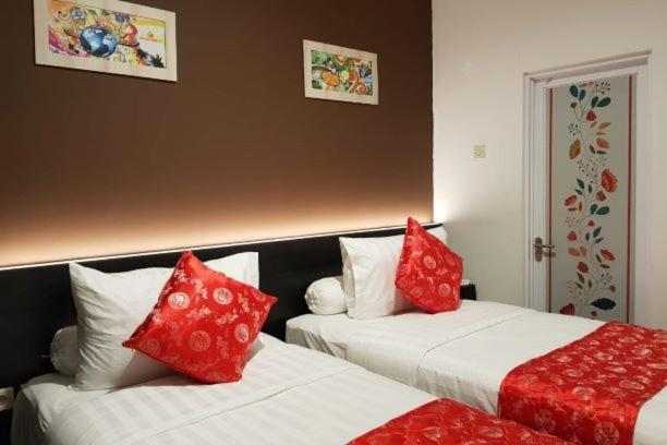 Fortune Front One Hotel Kendari Kültér fotó