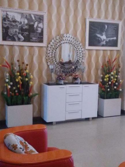 Fortune Front One Hotel Kendari Kültér fotó