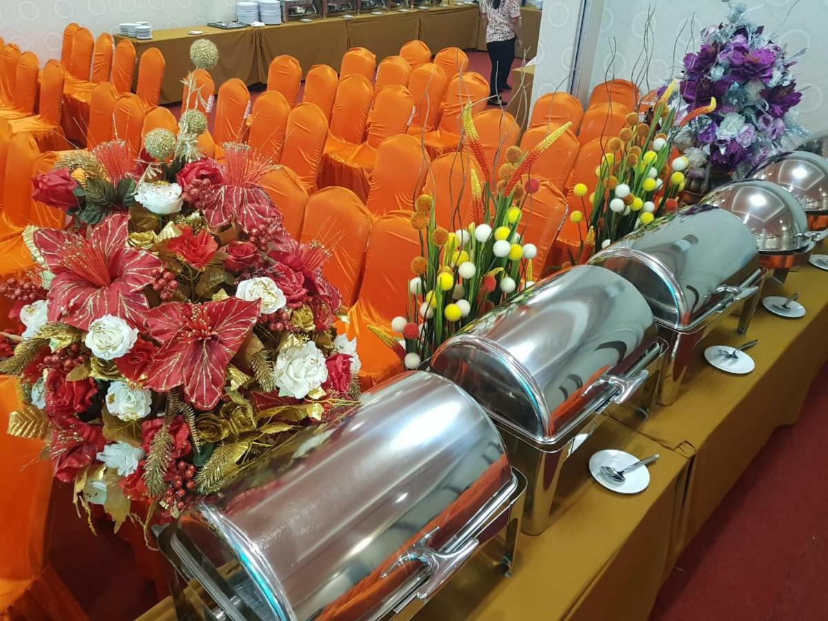 Fortune Front One Hotel Kendari Kültér fotó