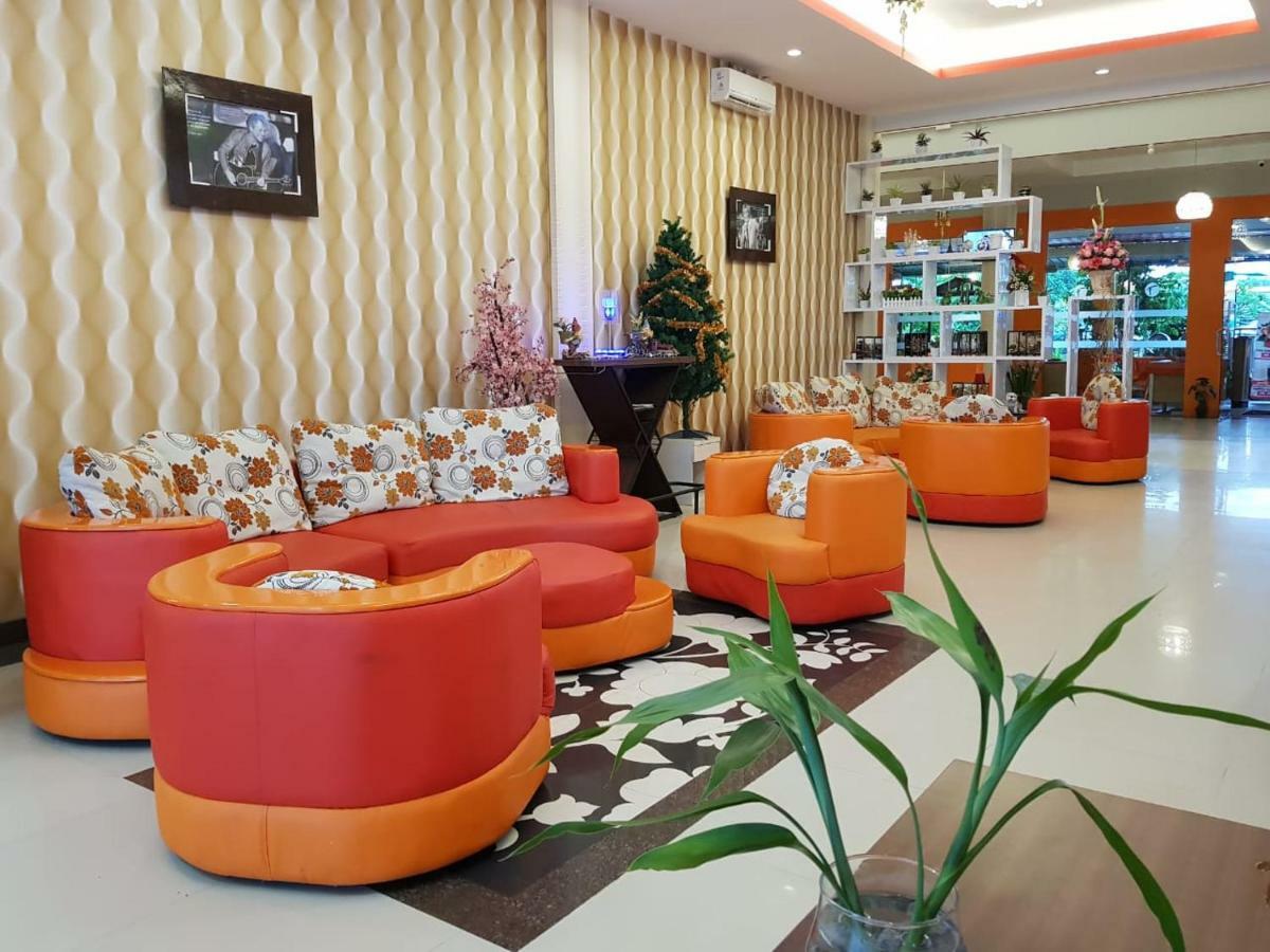 Fortune Front One Hotel Kendari Kültér fotó