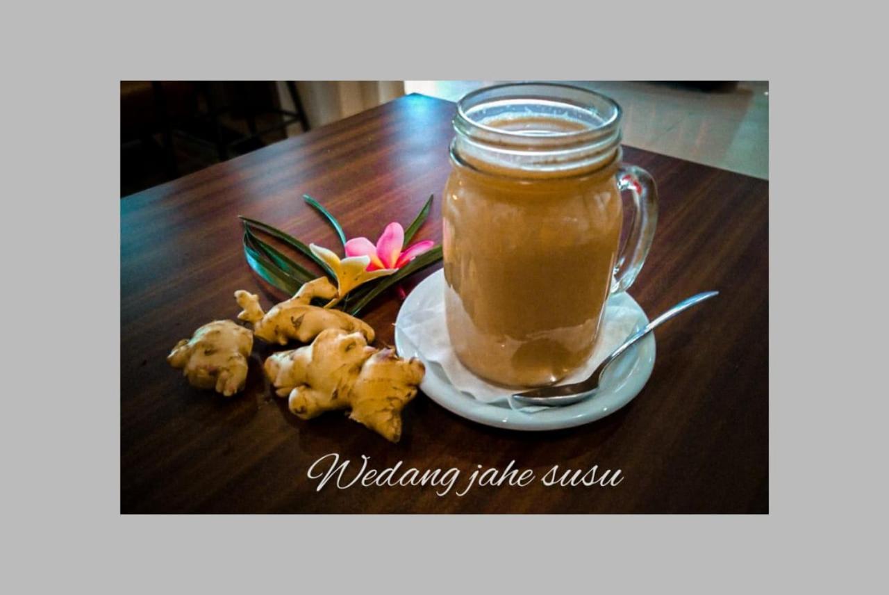 Fortune Front One Hotel Kendari Kültér fotó